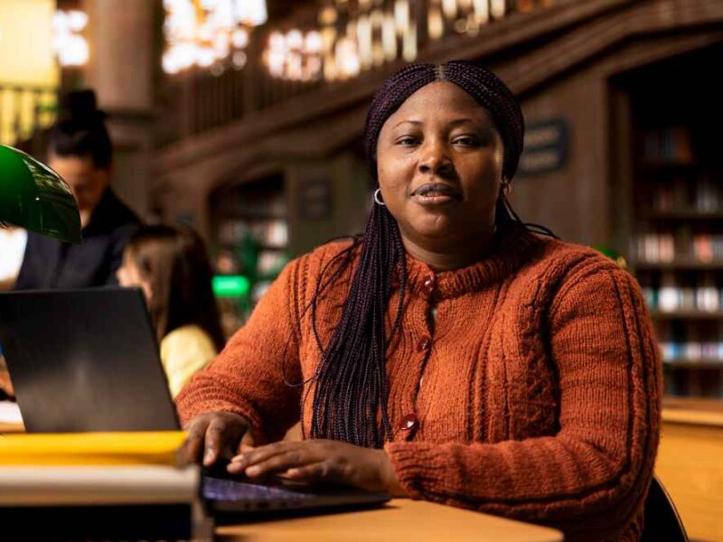 Top Digital Marketing Scholarships for Matured Women in 2025-2026